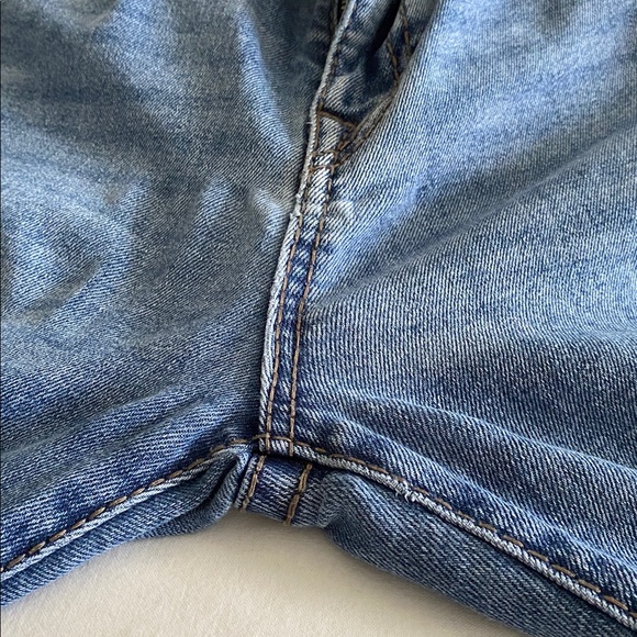 True Religion Billie Mid Rise Straight Saltwater Wash Size 31 - Picture 13 of 14